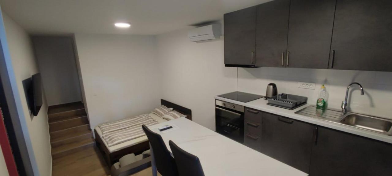 Studio Malinska, 30M From The Beach Exterior foto