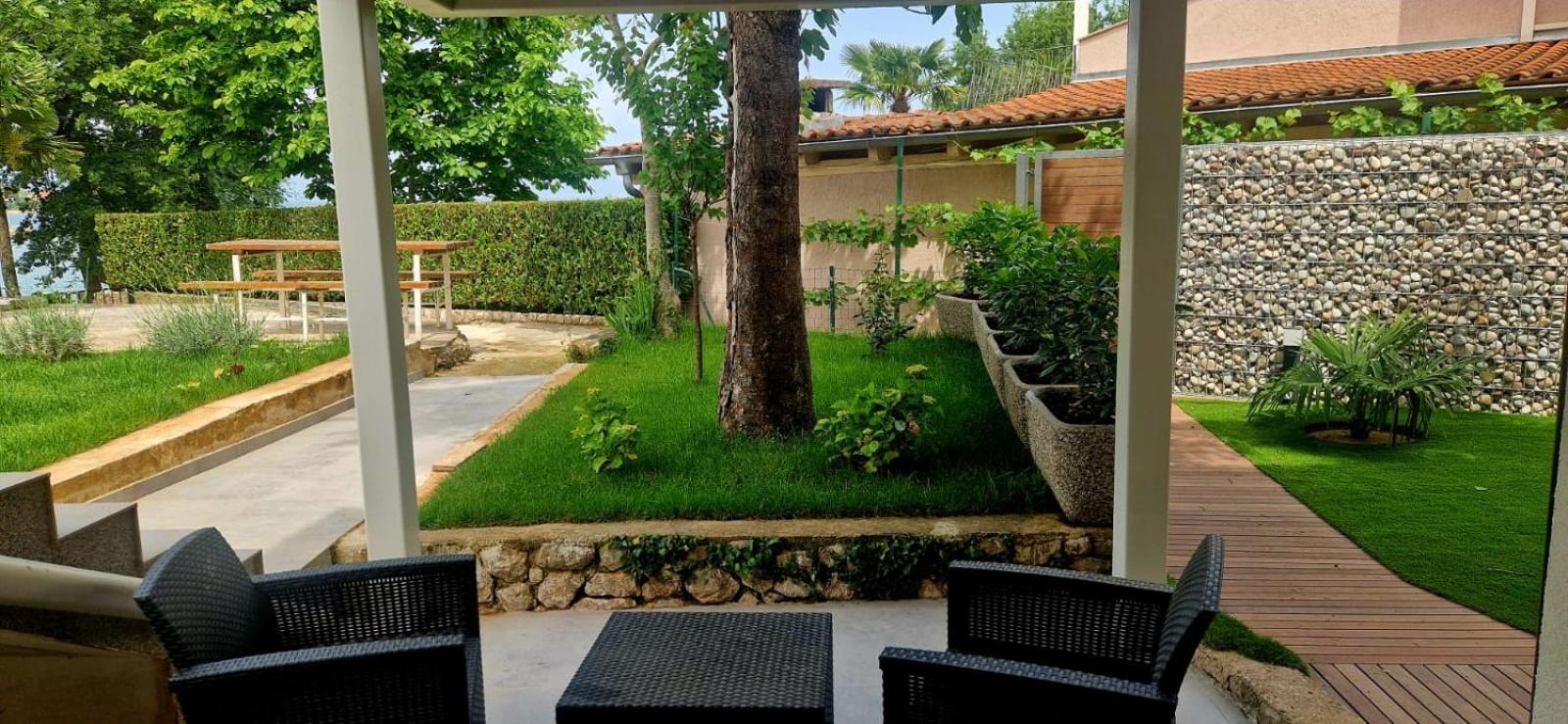 Studio Malinska, 30M From The Beach Exterior foto